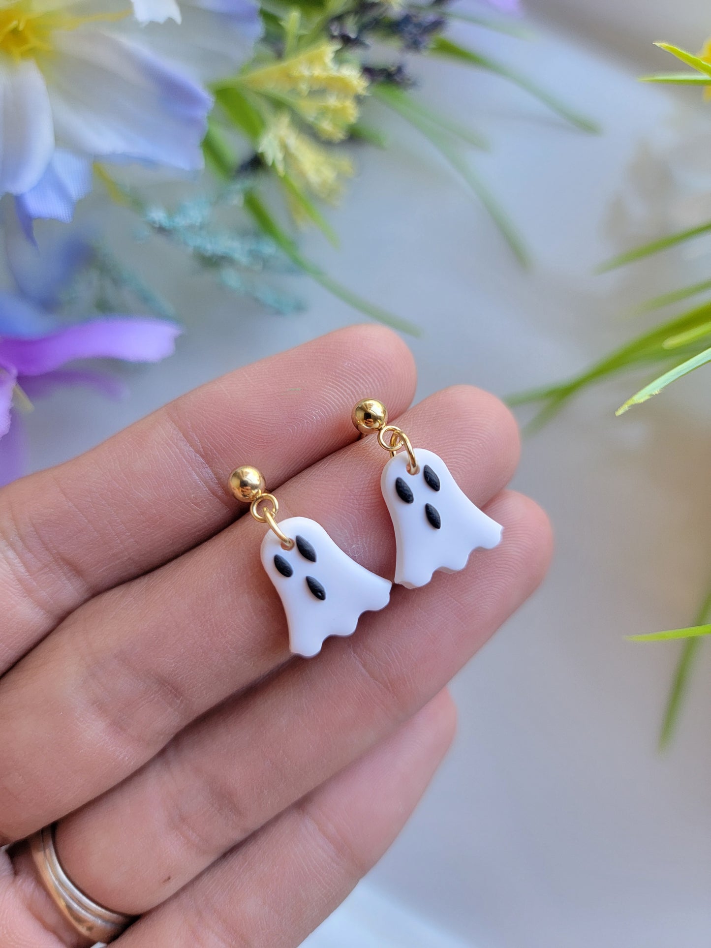 Mini Ghost Earring