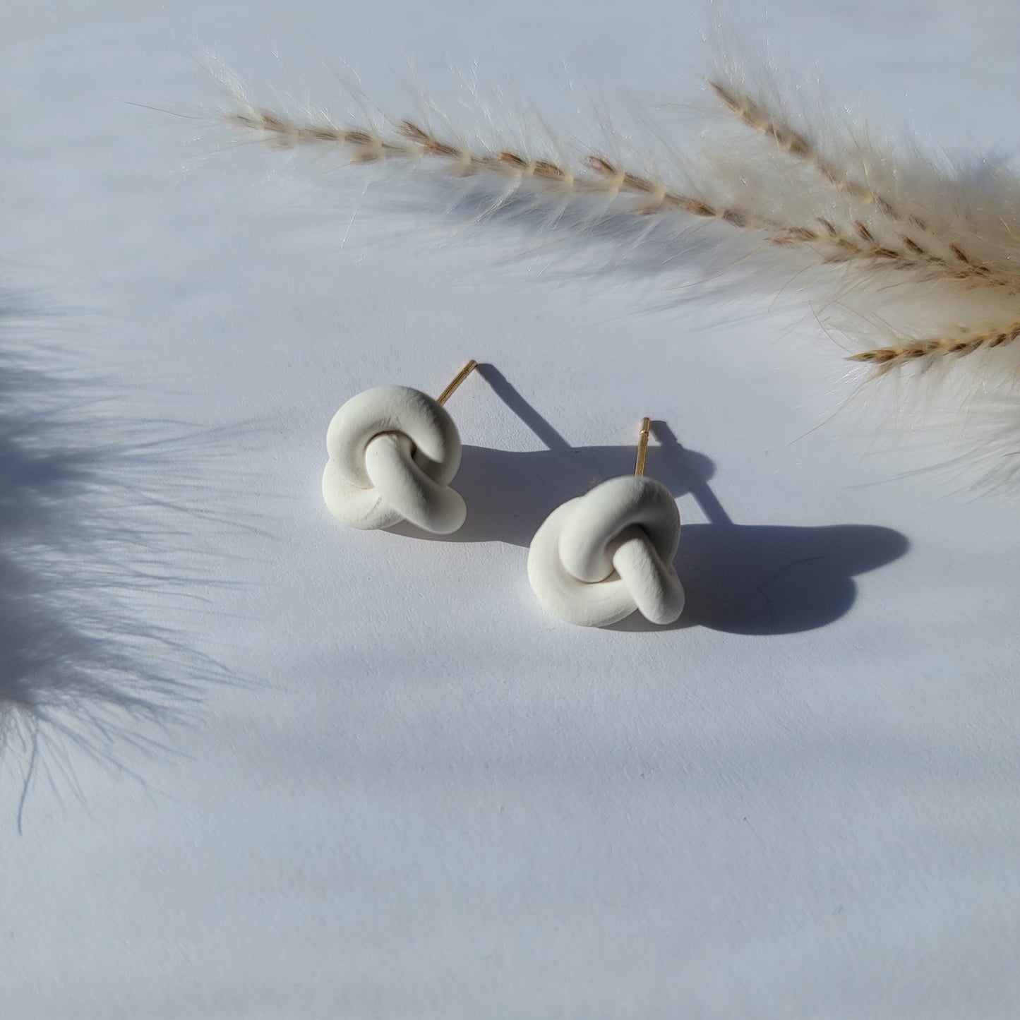 Knotted Stud ( Multi Color )