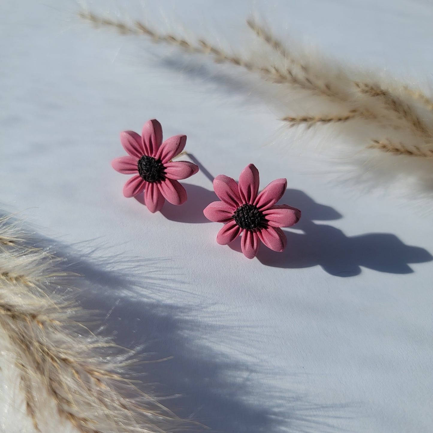 Daisy Stud (Multi Color)