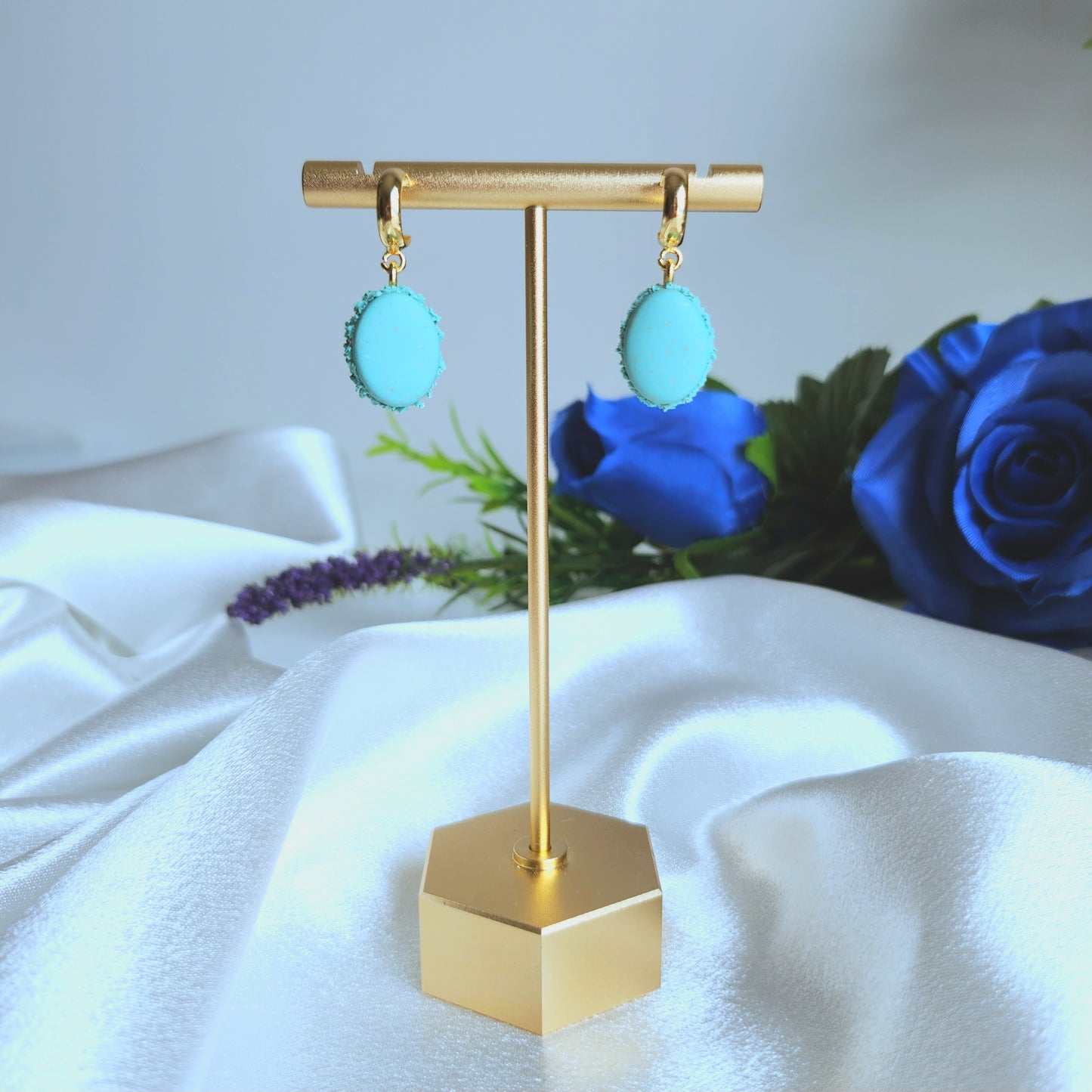 Egg Macaron Hoop