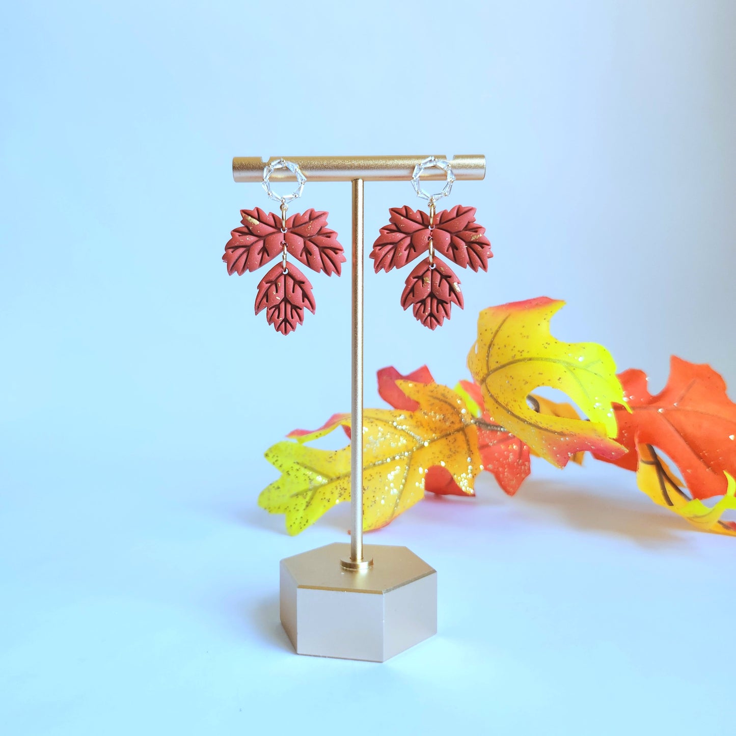 Elegant Maple Leaf Earring