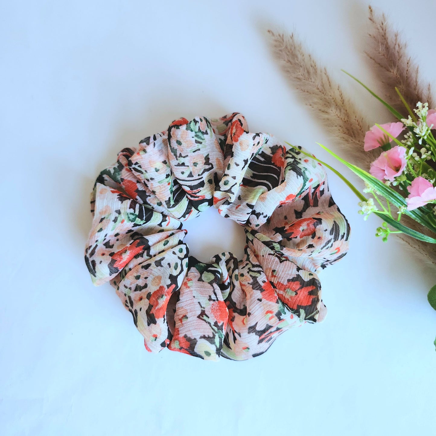 Lorie XL Scrunchie