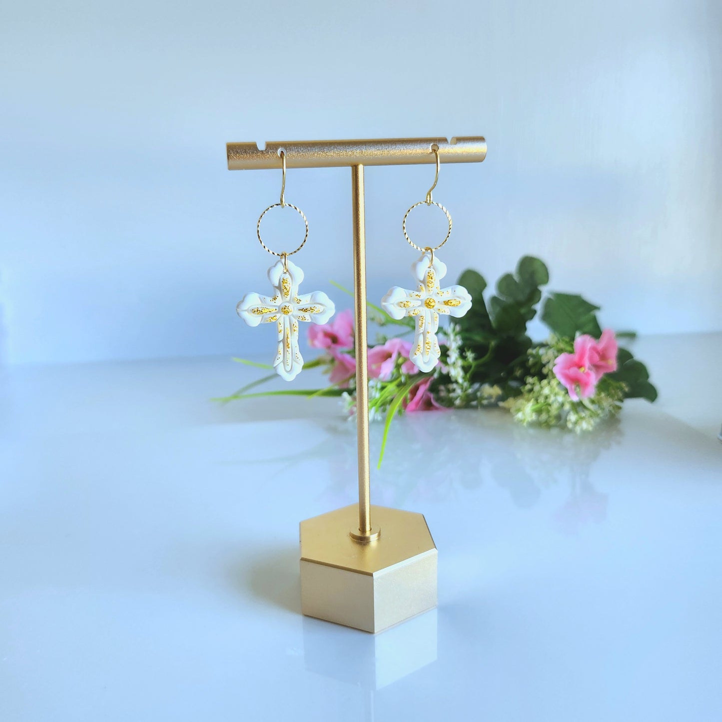 Halo Cross Dangle