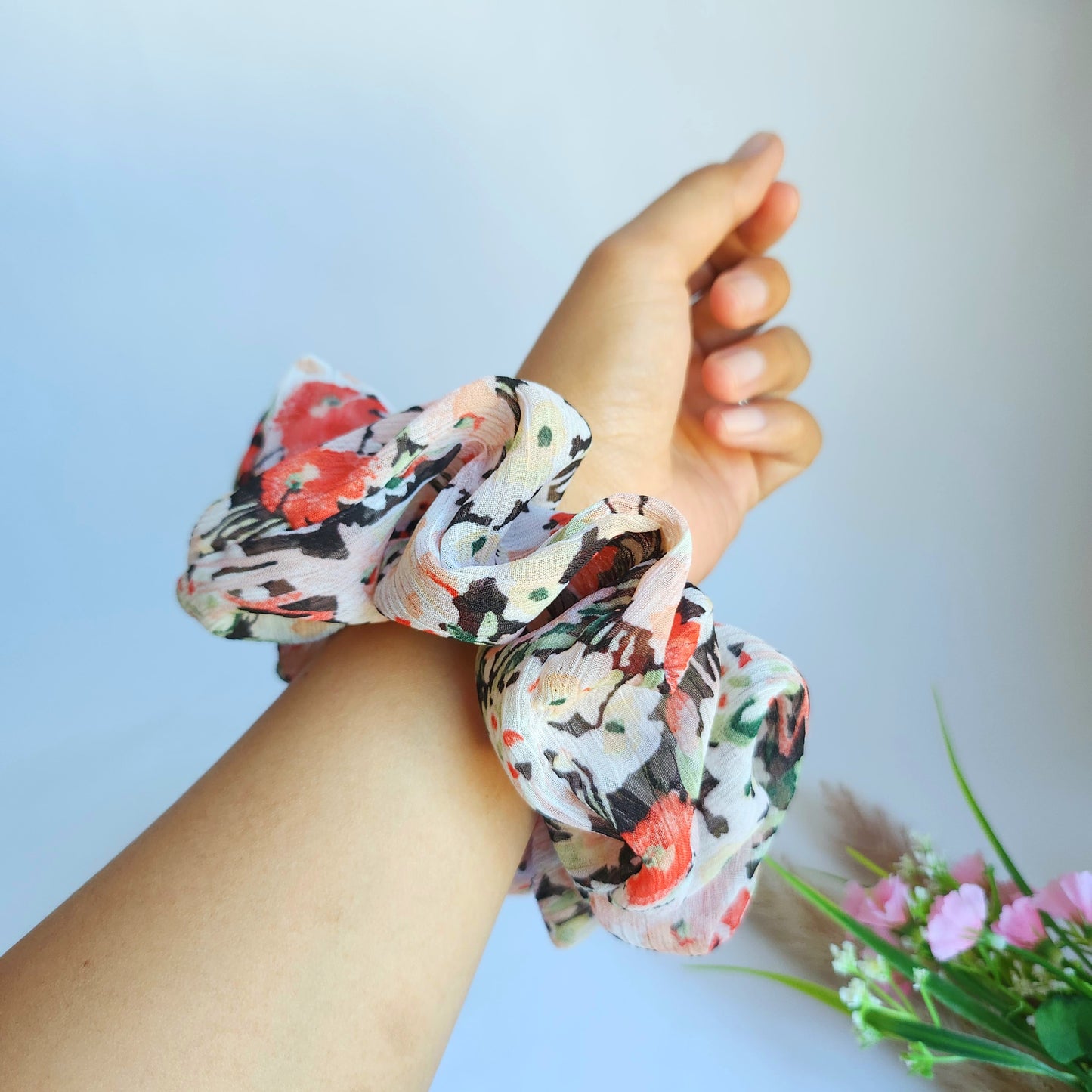 Lorie XL Scrunchie