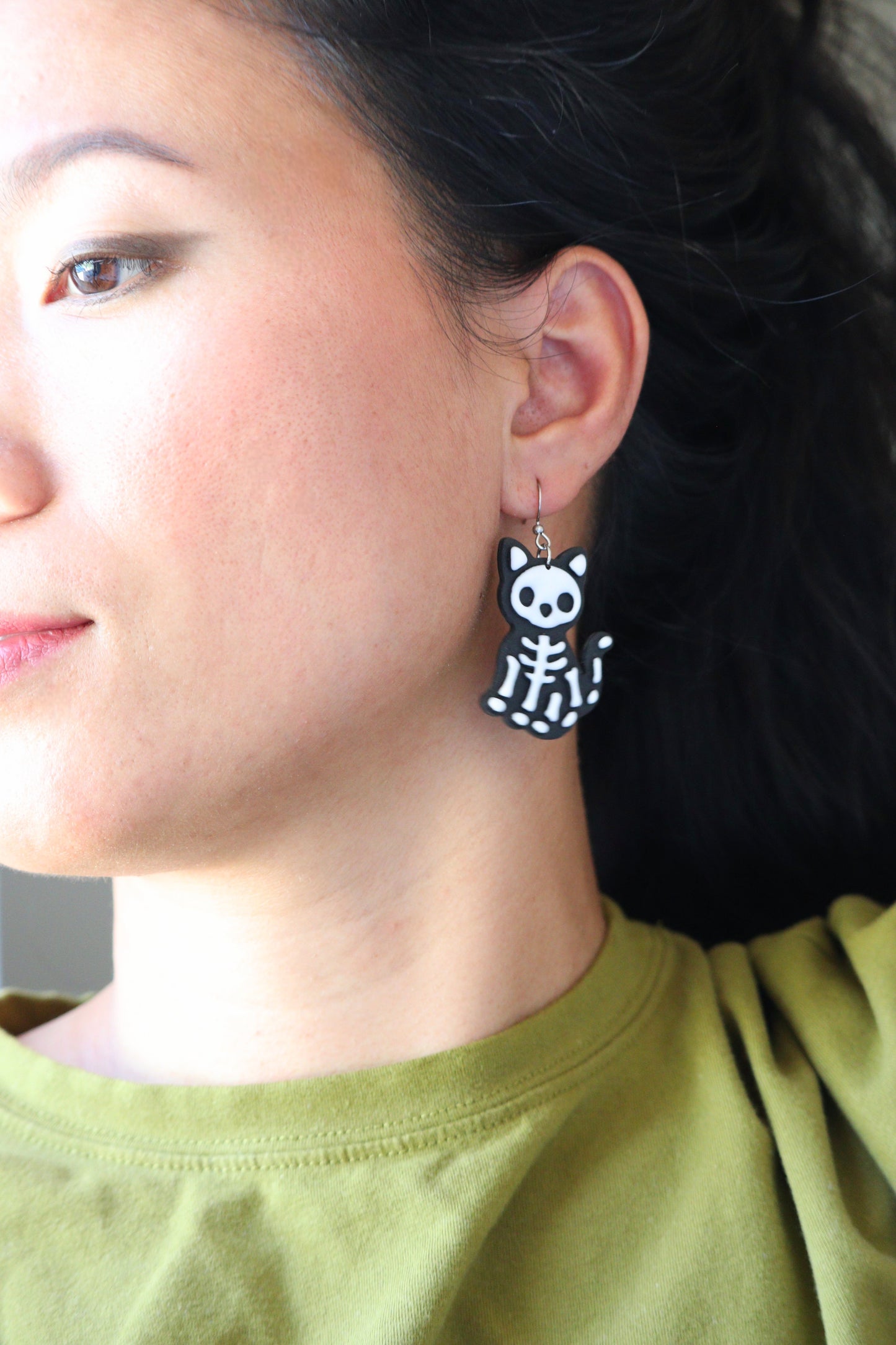 Skeleton Cat Dangle Earring
