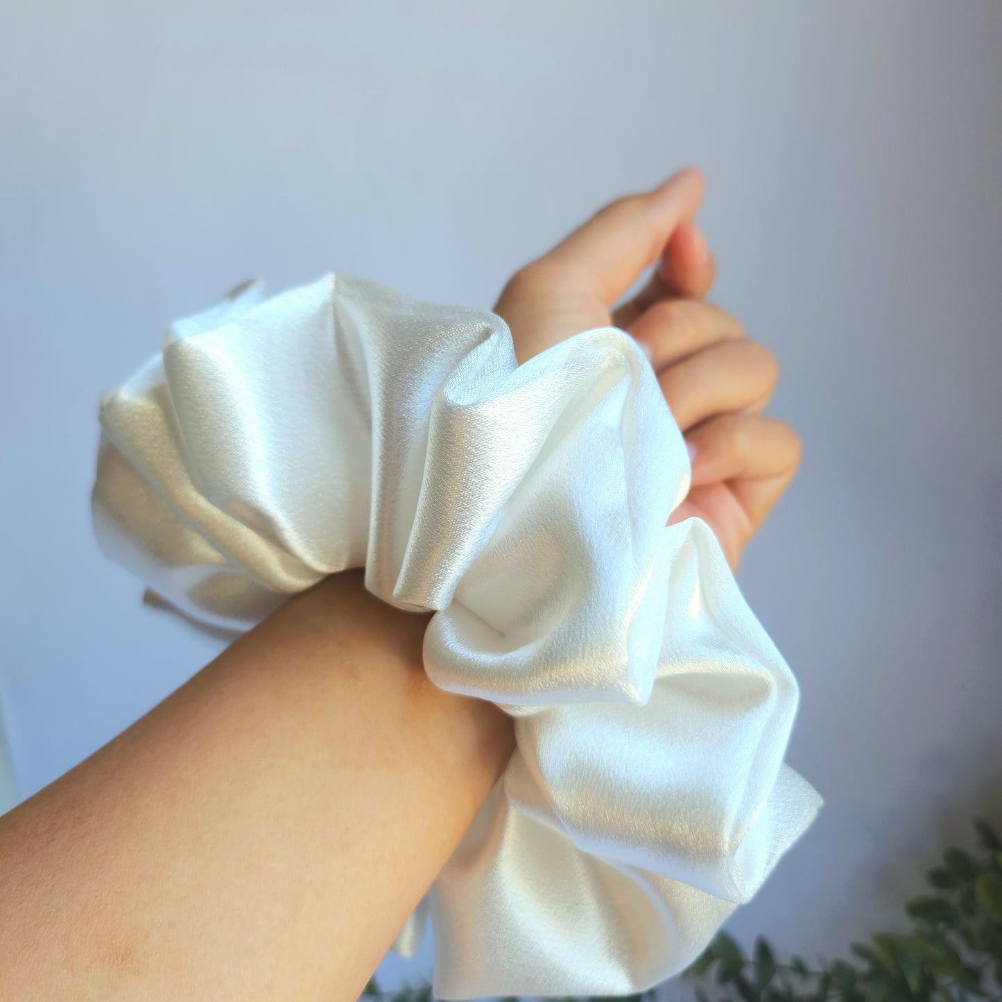 Angel XL Scrunchie