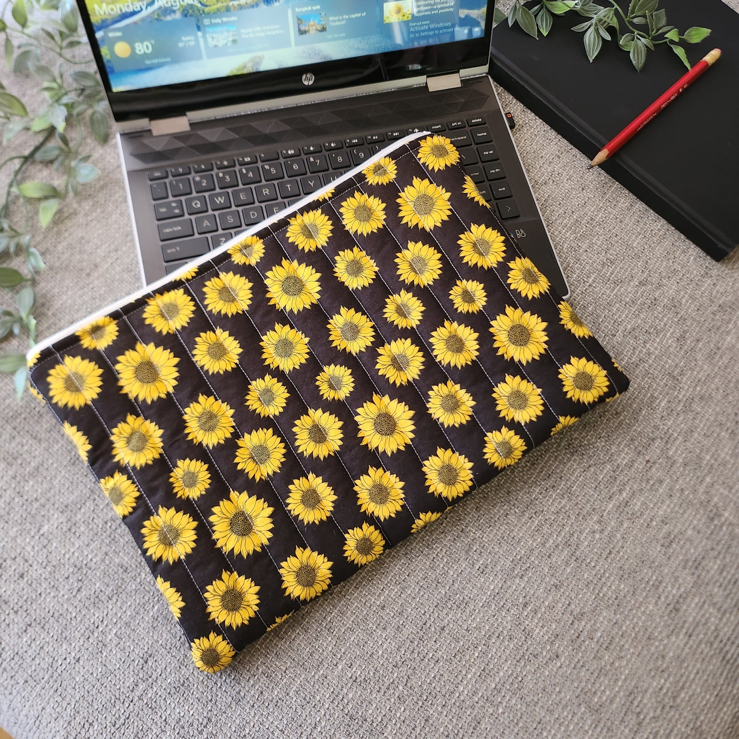 Quilted Sun Flower Laptop Sleeve