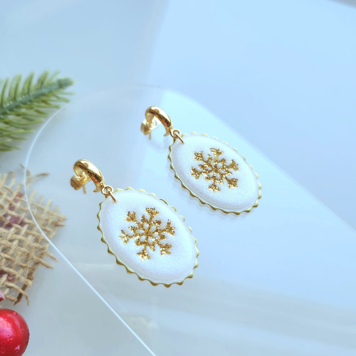 Snowflake Cameo Earrings (White)