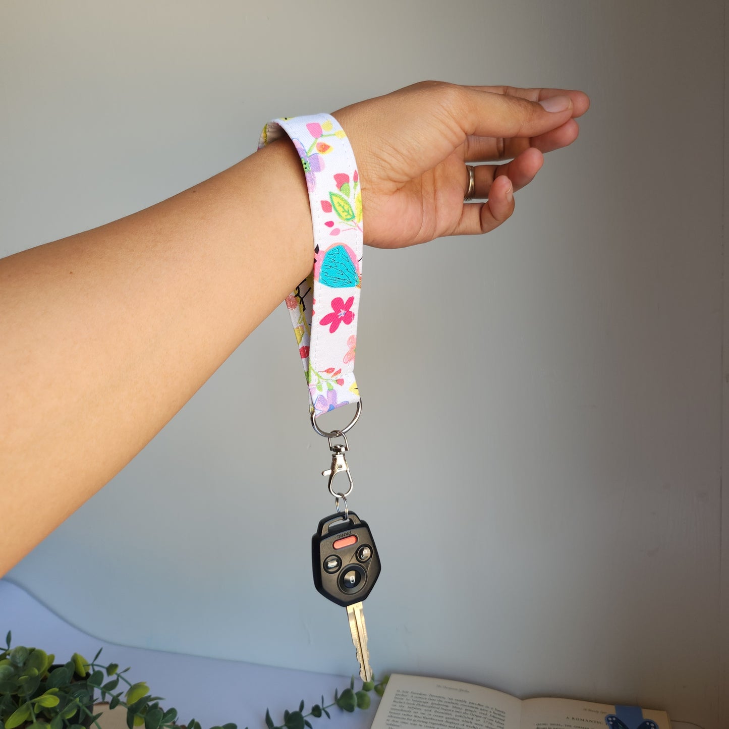 Keychain Wristlet (Multi color)