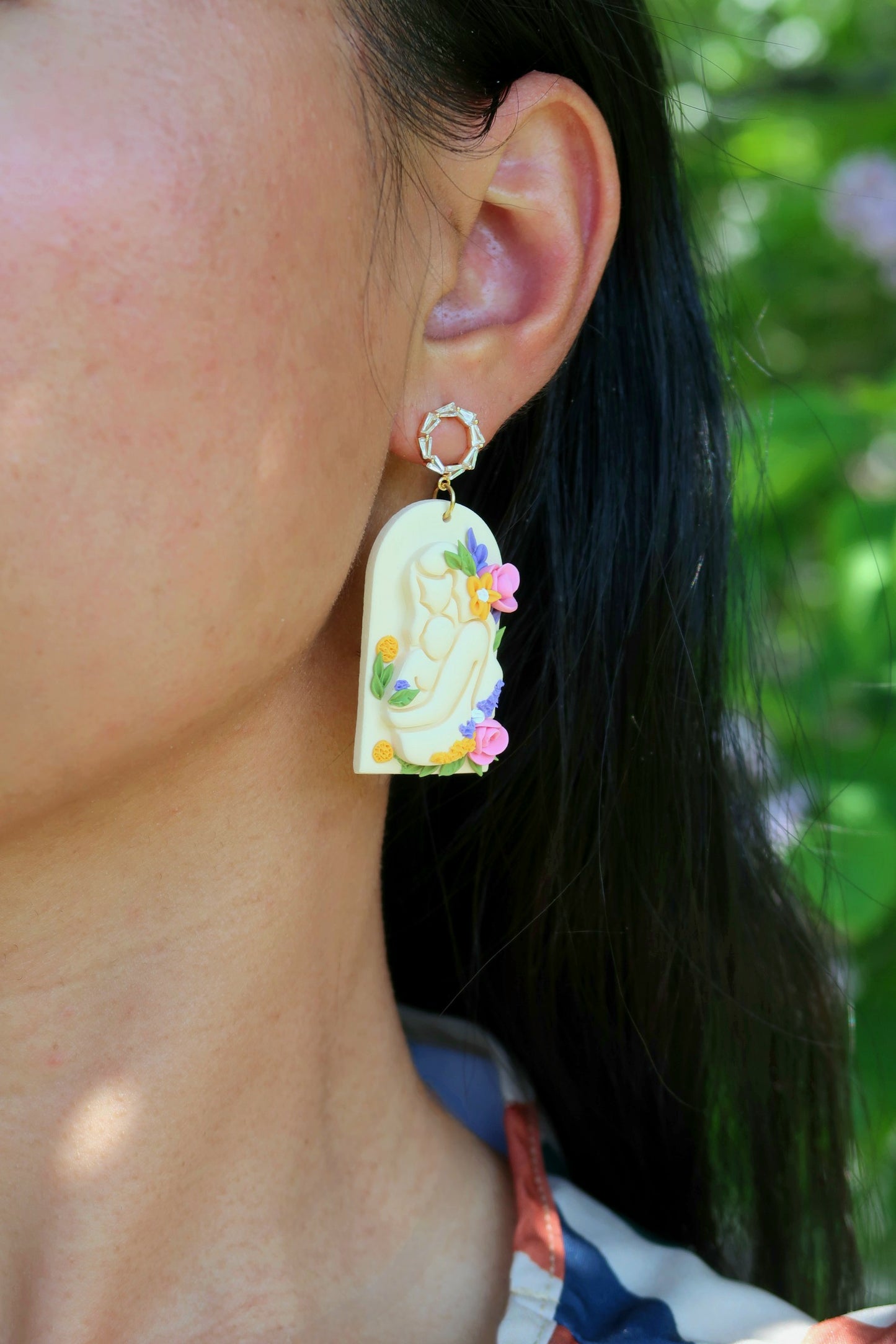 Elegant Motherhood Earring