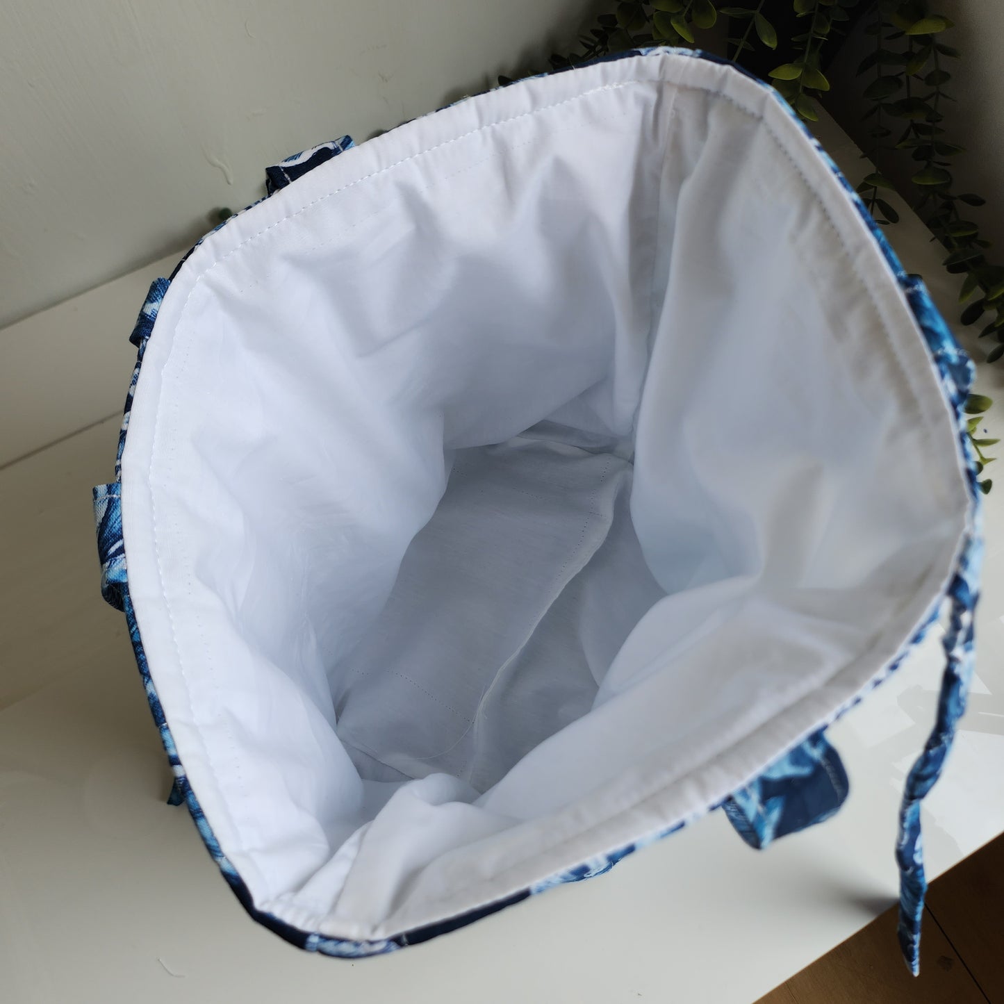 Quilted Floral Tote Bag (Navy Blue)