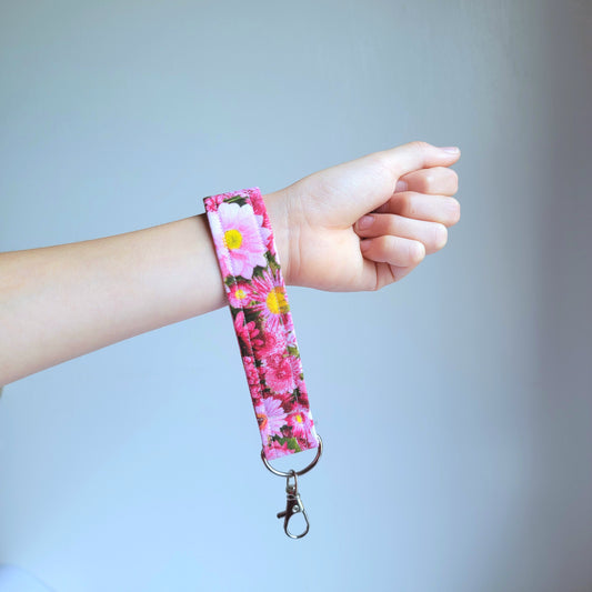 Wristlet Keychain/ Daises