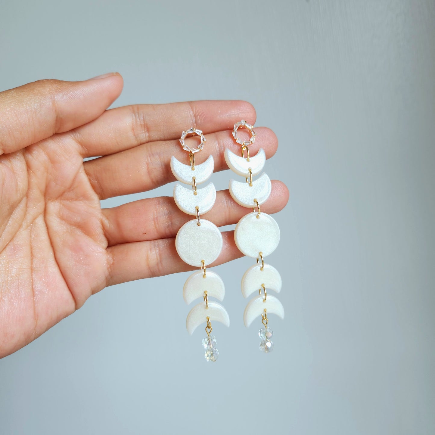 Luna in Pearl White