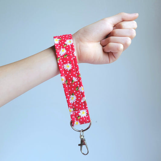 Wristlet Keychain in Floral Pink