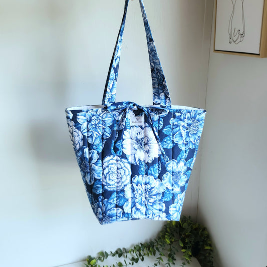 Quilted Floral Tote Bag (Navy Blue)